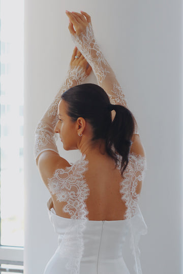 Chantilly Lace Bridal Scarf